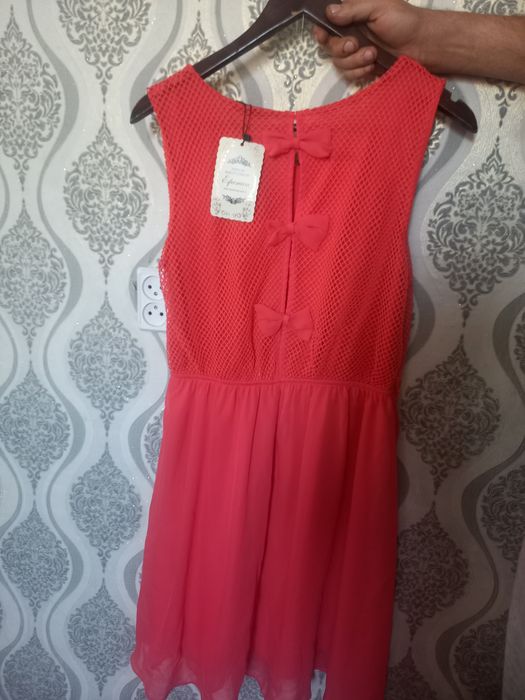 Продам красивые платья