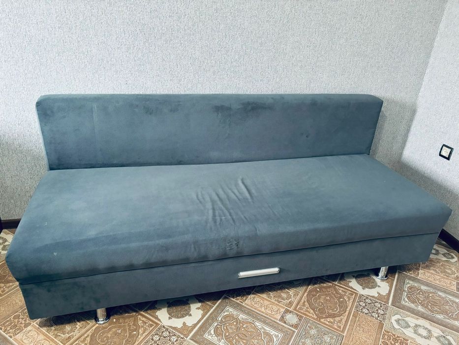 Продам диван тахта