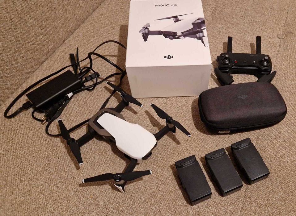 Drona DJI Mavic Air, filmare 4K 30p + 5 baterii