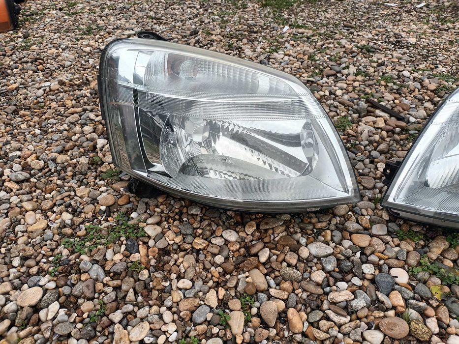 ляв и десен фар за пежо партнер ситроен берлинго 03-08 PEUGEOT CITROEN