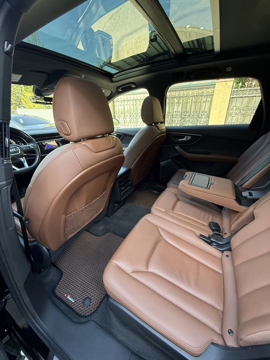 Audi Q7 2022 Facelift 7 Locuri S-Line Plus