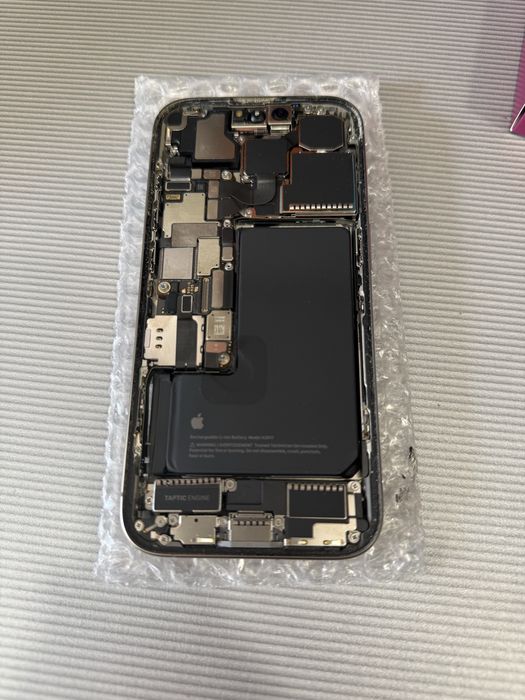 Оригинална батерия за Iphone 15 Pro на 100%