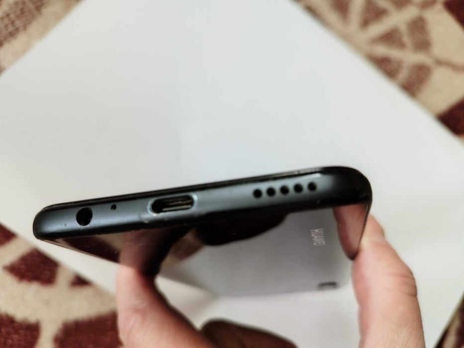 Продавам два броя телефон HUAWEI P Smart Pro 2019. 70€ на брой.
