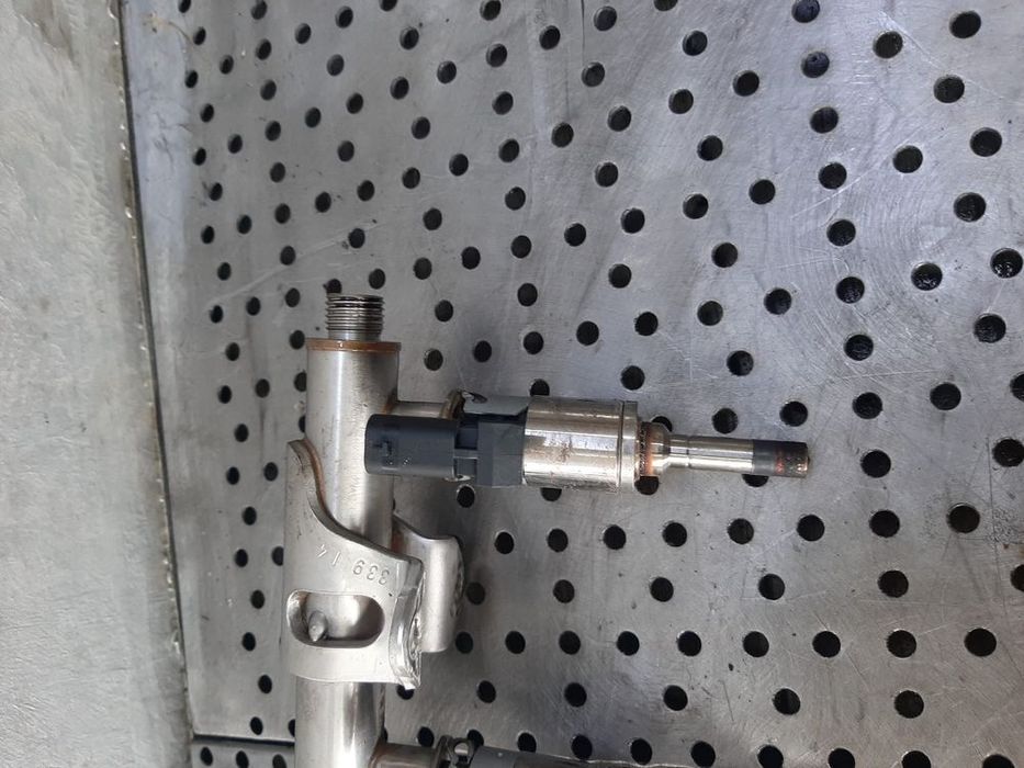 injector 1.4tsi cpw audi a3 8v vw golf 7  0261500222