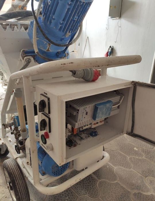 Штукатурная машина