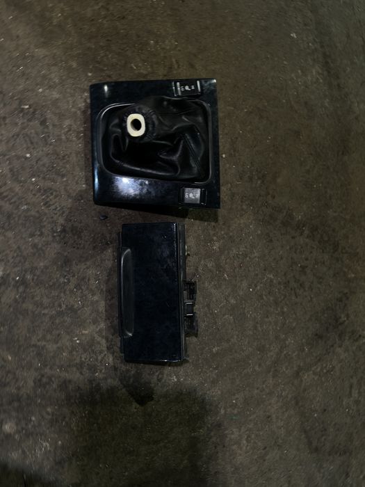 Маншон с лайсна и пепелник Honda Accord 7