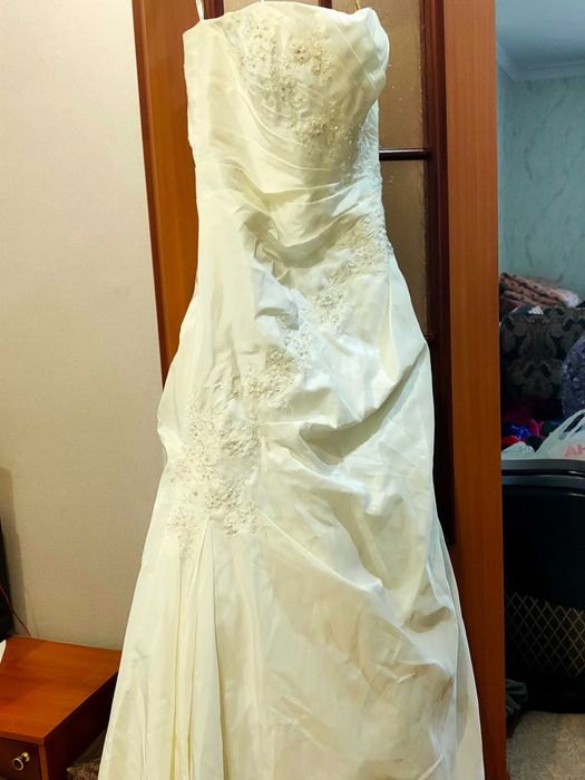Продам свадебное платье из Парижа