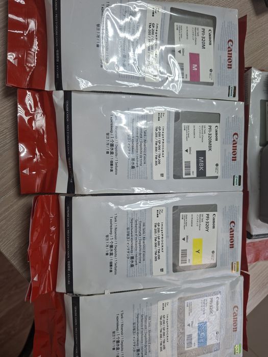 Продам картриджи Canon для плотера