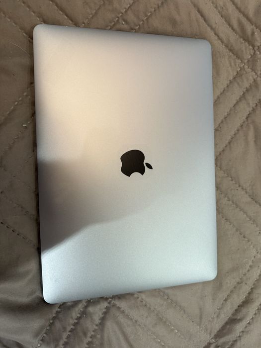 Macbook pro 2017 13 инча