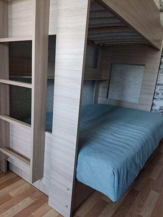 Продам 2х ярустную кровать