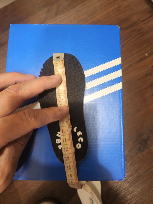 Adidas детские кроссовки