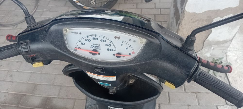 Скутер Honda Dio
