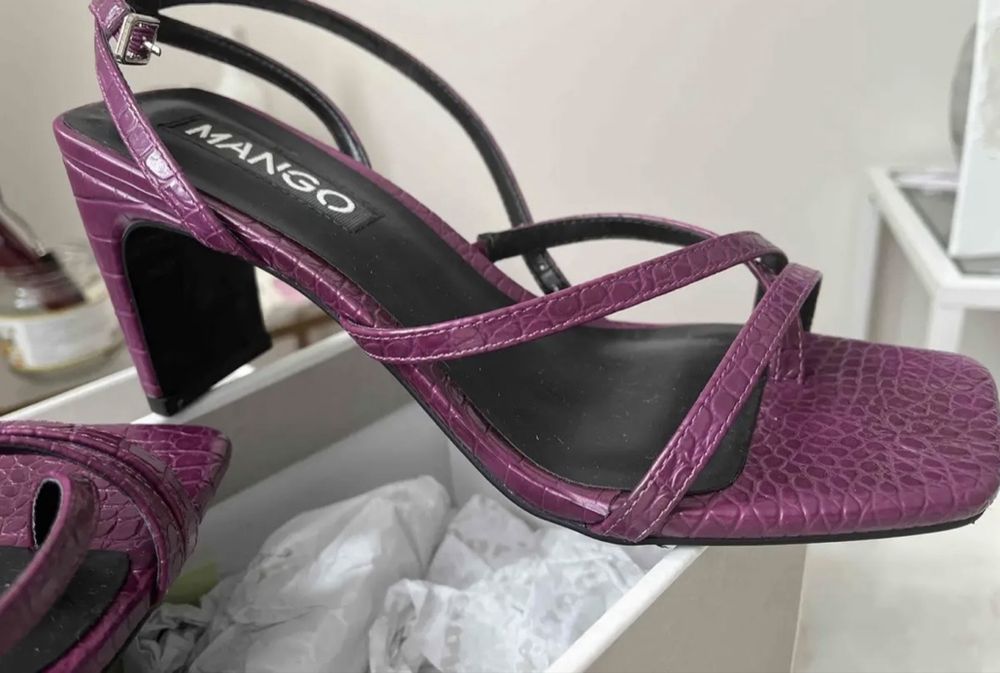 Босоножки женские  Mango