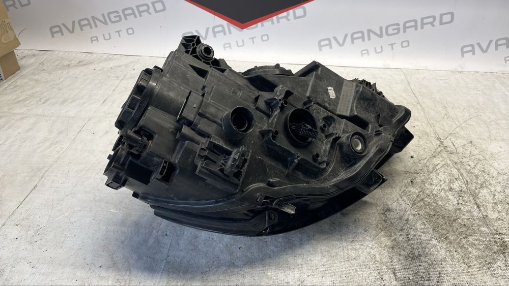 Ляв и десен фар Audi A3 8V