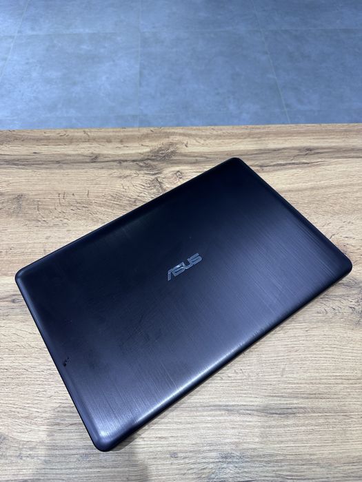 Офисный ноутбук Asus X540S