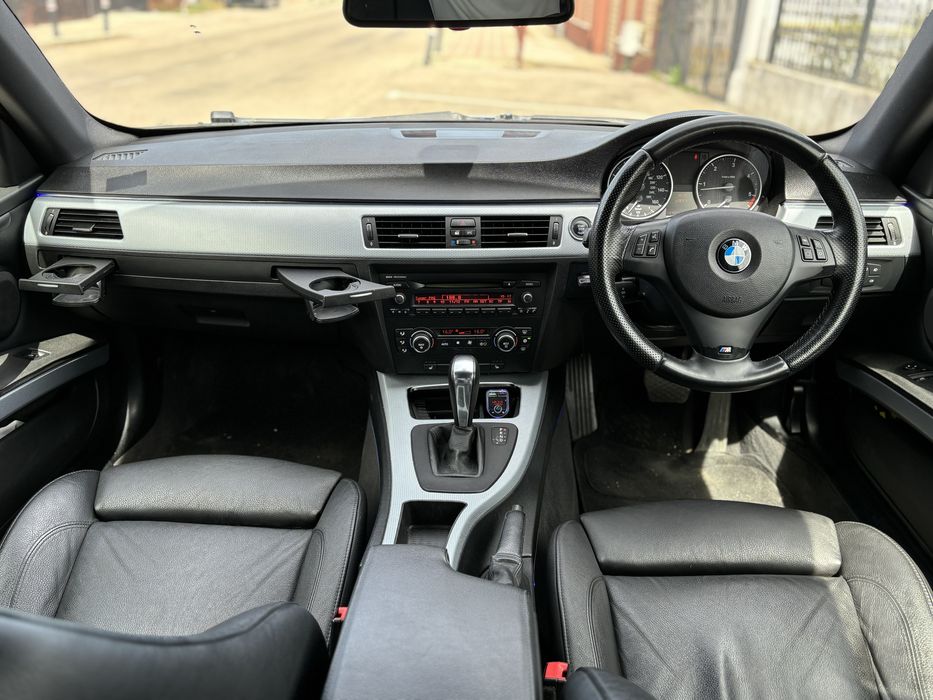 Dezmembrez bmw e92 2.0 diesel 2010