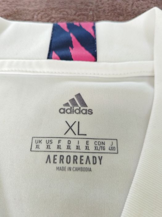 Тениска на Реал Мадрид