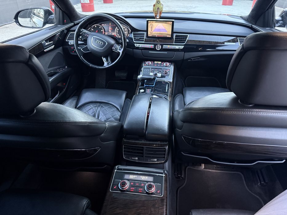 Vand sau schimb audi a8 2011