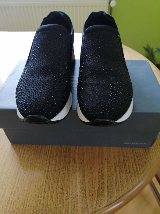 Чисто нови дамски обувки 39 номер