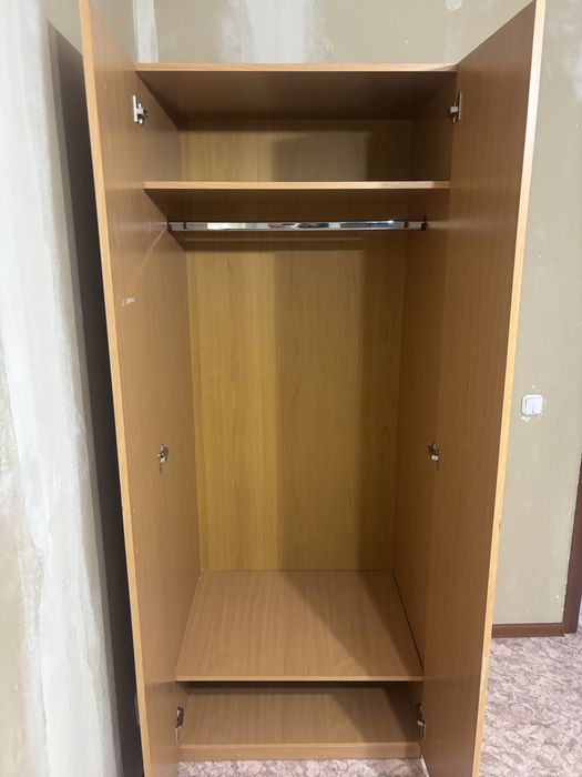 Продам шкаф в хорошем состояний.
