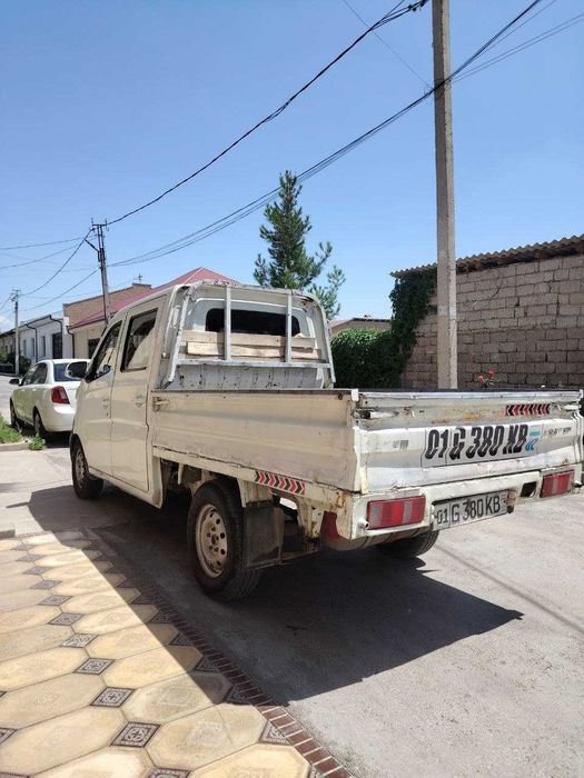 Barakali moshina sotiladi