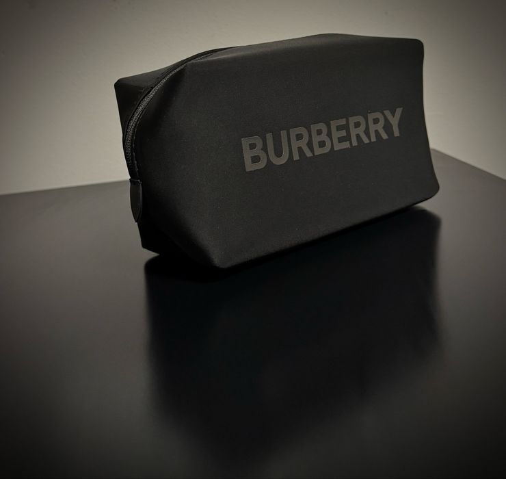 Portfard / geantă cosmetice BURBERRY originală – ediție limitată