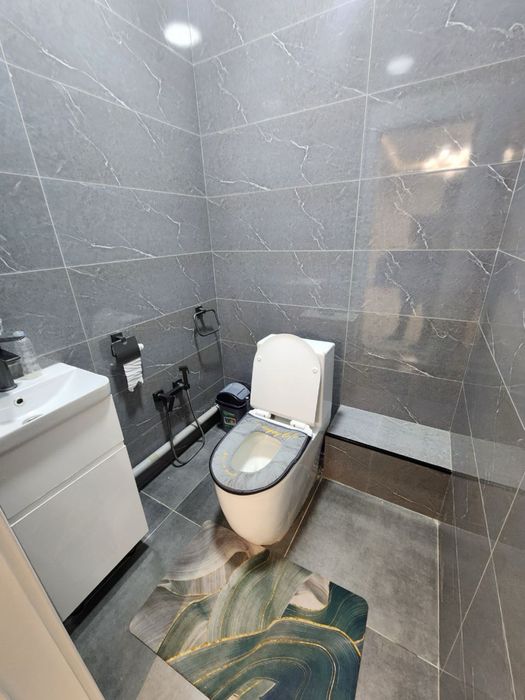 Yakkasaroy city mallda joylashkan, 3-honali hamma sharoitlari bor