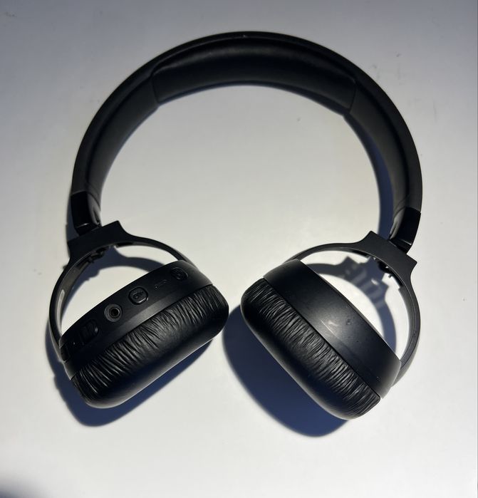 Căsti jbl tune 670nc uzură minimă