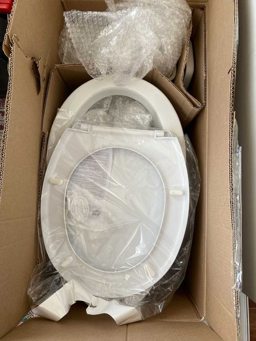 Унитаз с бочком SANITA  новый