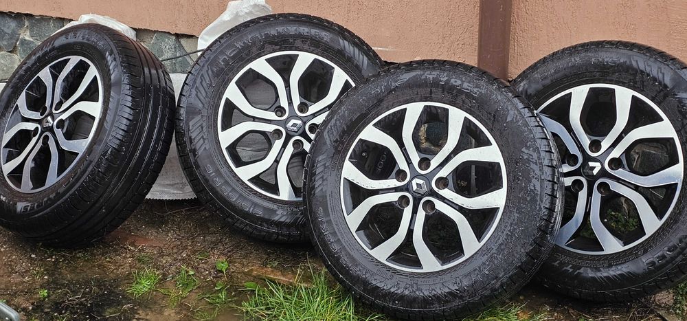 Vand roti Dacia Duster PH2, 215/65/R16, jante originale Renault/Dacia