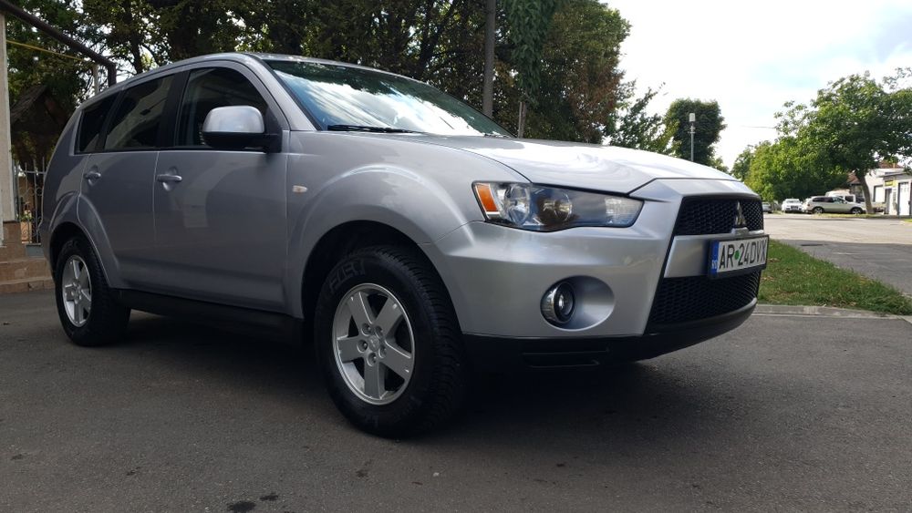 Mitsubishi Outlander 2.0 benzina ,140 cp ,An 2011 !