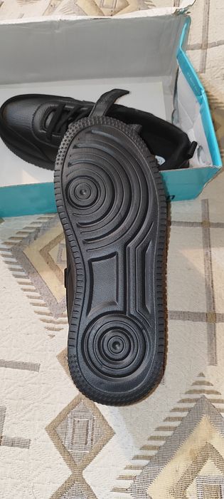 Продам новые туфли 38р