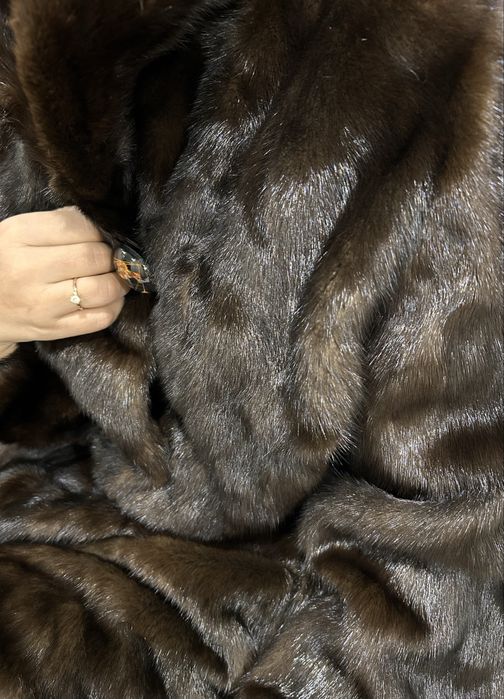 продается НОВАЯ НОРКОВАЯ шуба