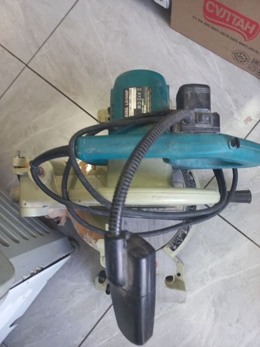 Макита  углорез торцовка