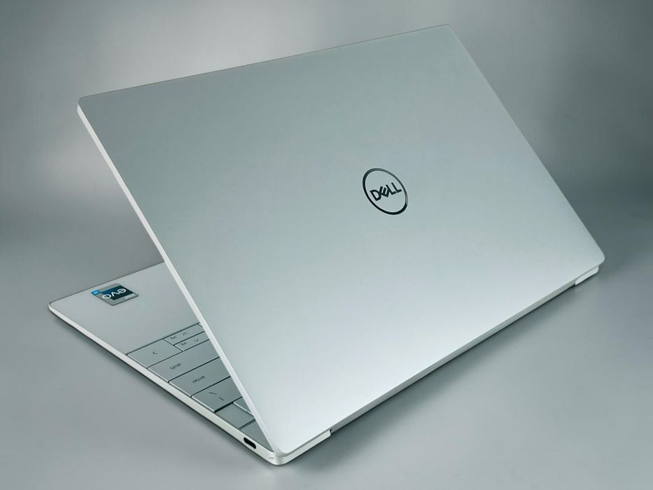 Dell XPS 9320 13" WUXGA Touch i7-1260P 16RAM 512GB SSD Отличен! Гаранция!