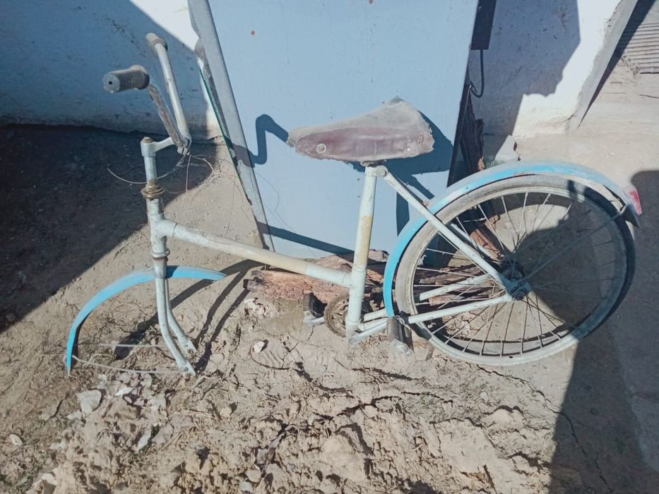 Советский велосипед марки школьник