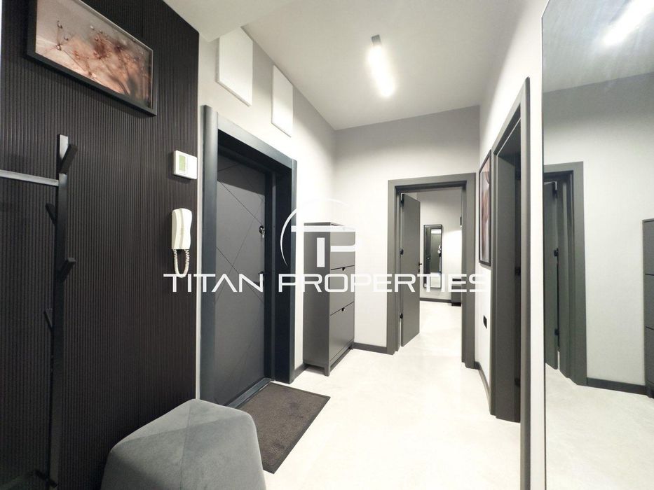 Дава се под наем Тристаен апартамент в Бургас, Център - 90 кв.м за 1097.01 € - Снимка #2