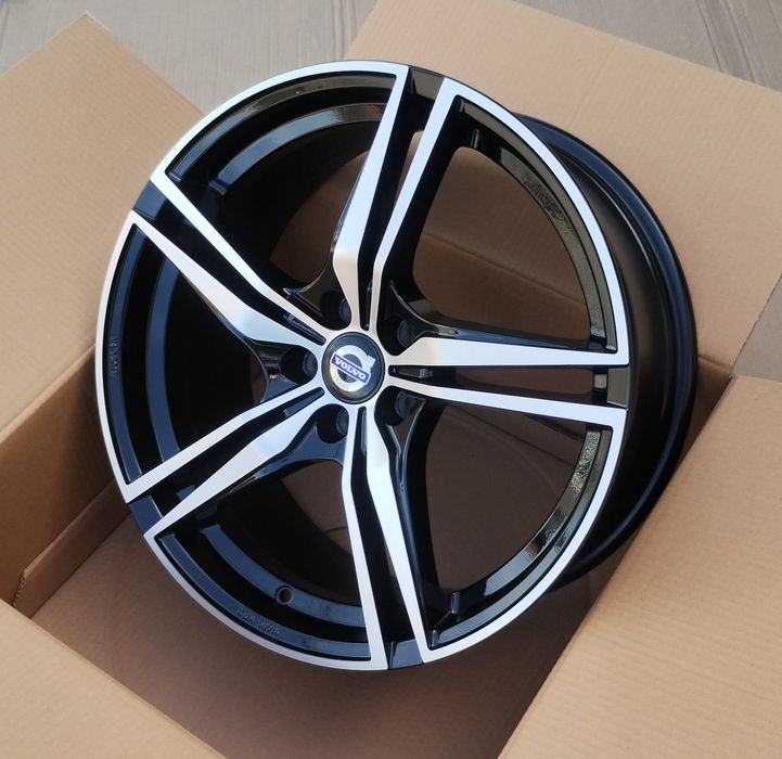 Jante Noi R19 Volvo XC40 XC60 XC70 XC90 5 x 108 R19 Bicolore