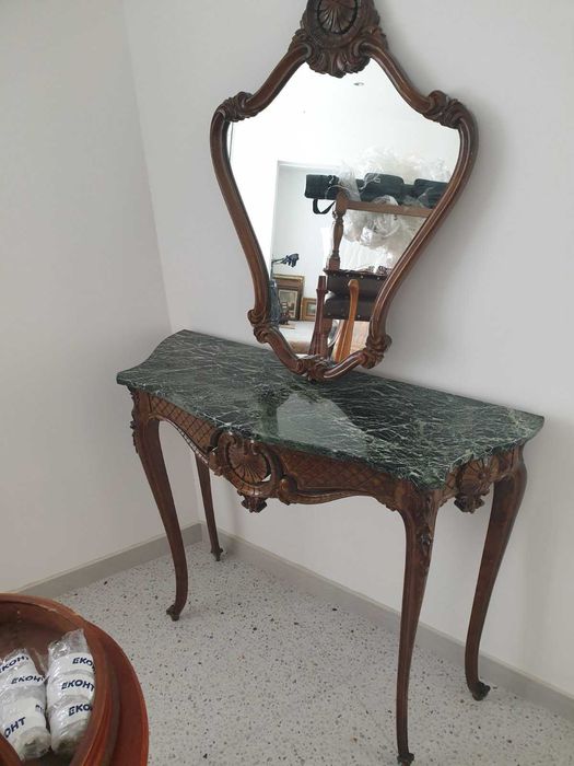 Барокова тоалетка/конзолна масичка/маса с огледало-мрамор-дърворезба