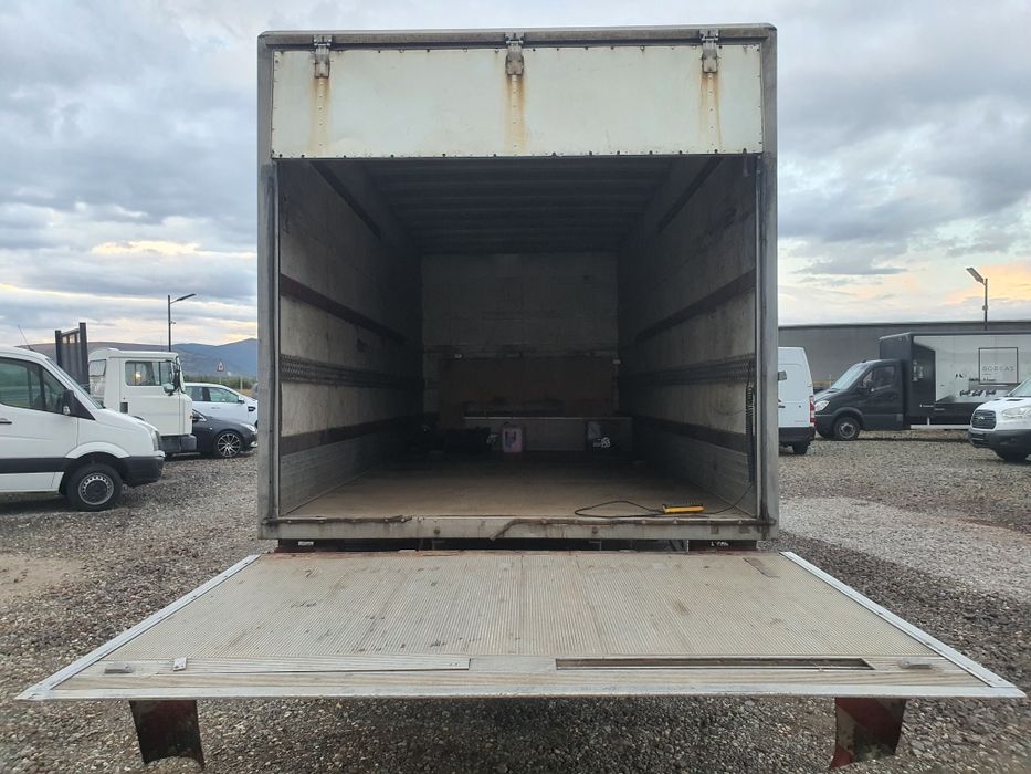 Vand cub+Lift de Mercedes Atego