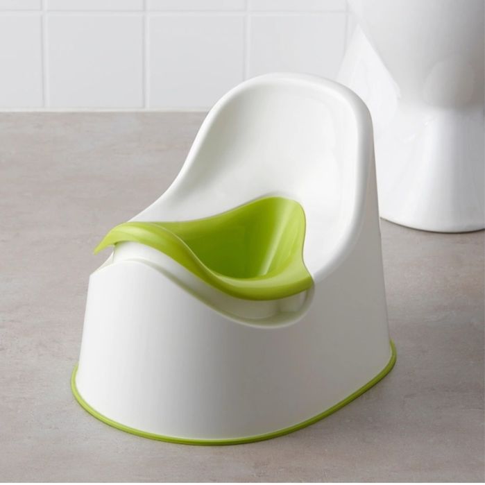 Продам 2 новых детских горшка