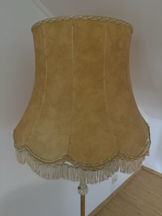 Lampa vintage de podea