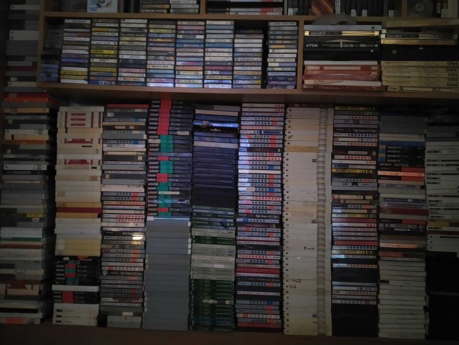 Vand benzi ,role magnetofon diverse  rola plastic sau metalica