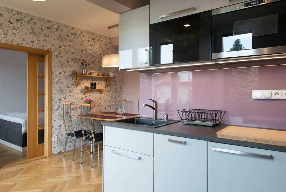 Дава се под наем Тристаен апартамент в Пловдив, Въстанически - 89 кв.м за 357 € - Снимка #2