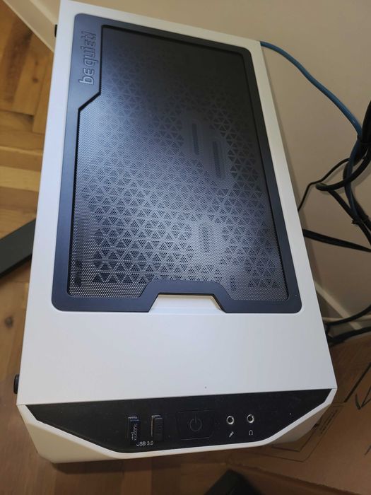 Gaming PC GPU 16GB RX6800 Ryzen 5 5600x 24gb RAM