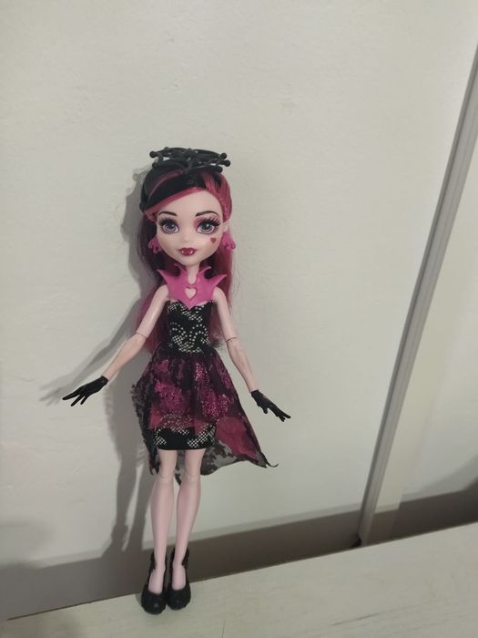 Draculaura monster high generația 2