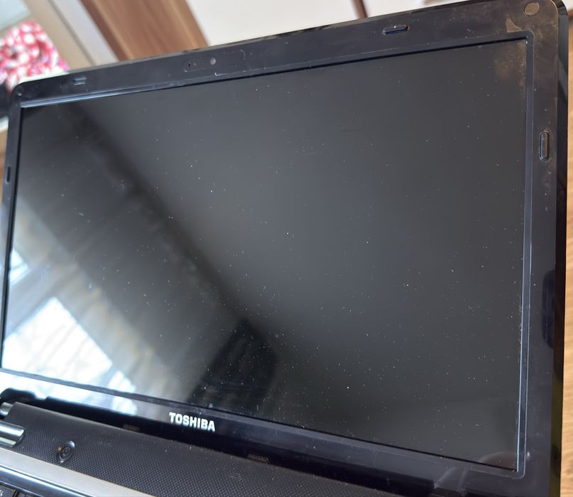 Laptop Toshiba L750-11W