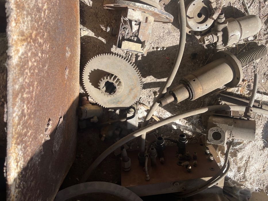 Запчасти на фрезерный и шлифовальный станок