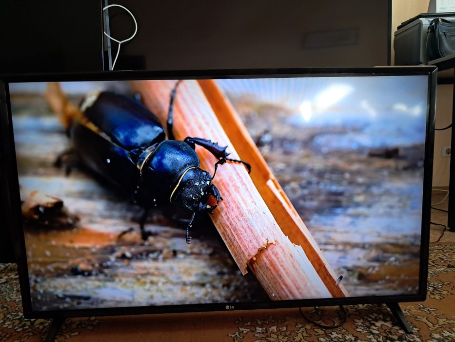 Телевизор lg 43 дюмов   109см смарт