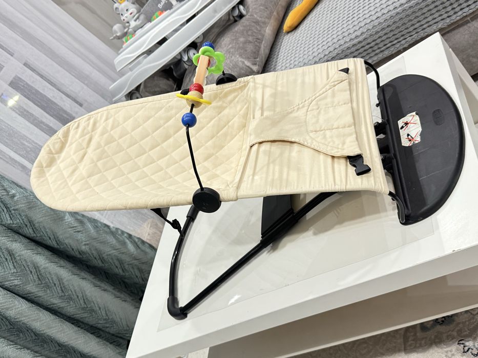 Шезлонг детский как новая